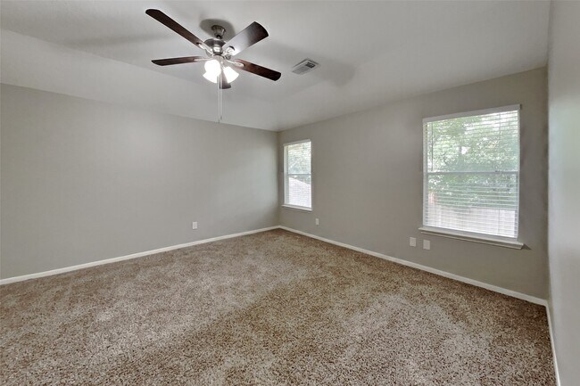 Building Photo - 16127 Hilton Head Ln