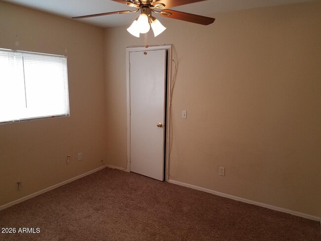 Building Photo - 11796 W Dahlia Dr