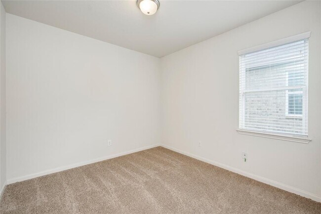 Building Photo - 13720 Nelson Houser St