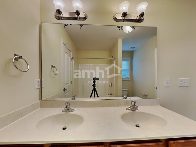 Building Photo - 2544 Griffith Meadows Dr
