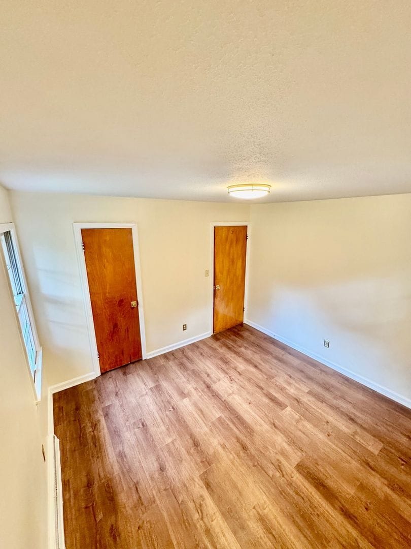 Building Photo - 604 N Mantle Ave