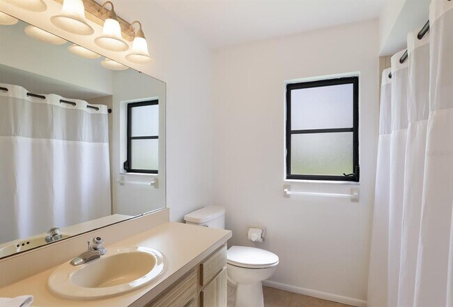 Building Photo - 5424 America Dr