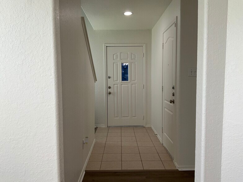 Building Photo - 1143 Desert Willow Ln