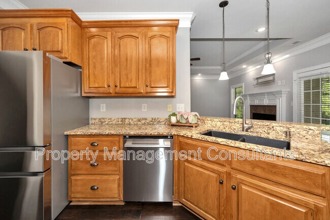 Building Photo - 108 Blackwood Dr NW