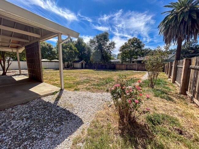 Building Photo - 6762 Riverside Dr