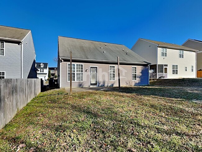 Building Photo - 228 Haywood Ln