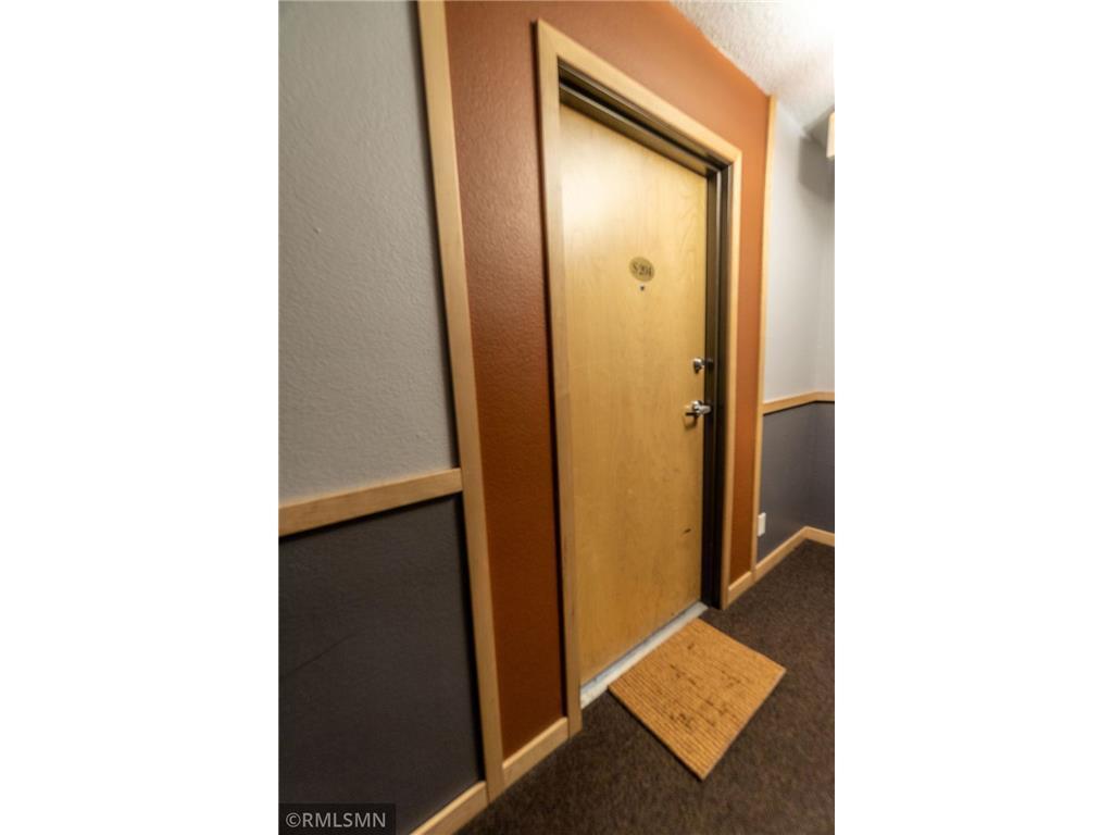 Building Photo - 2532 1st Ave S