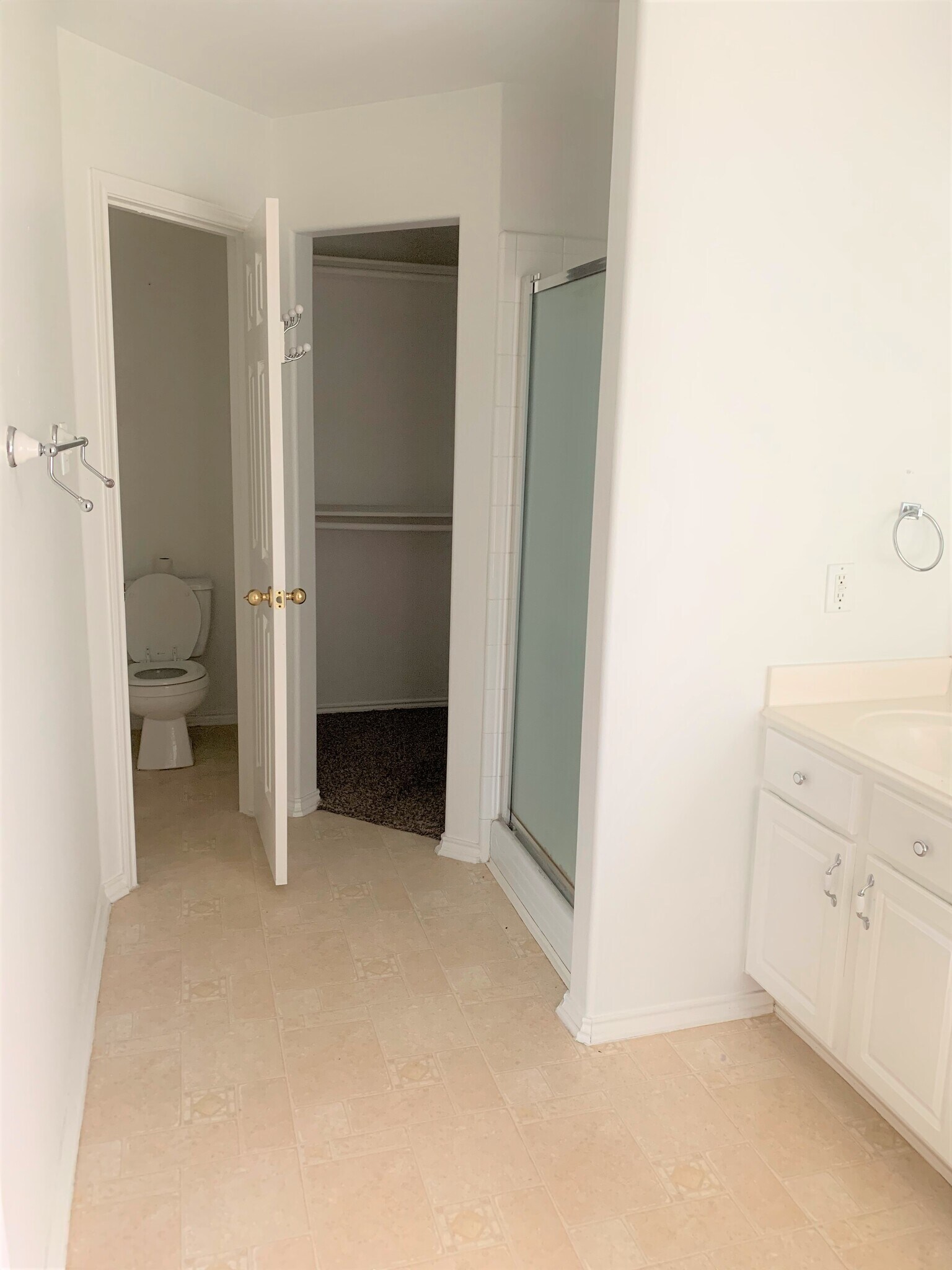 Master shower and closet #2 - 5218 Fairtide Dr