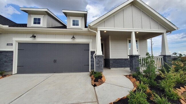 Building Photo - 2331 Birch View Ln