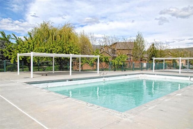 Building Photo - Immaculate Rim Home w/Stunning Views