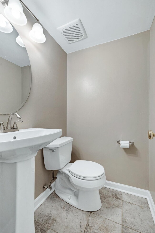 Building Photo - 228 Waldo St