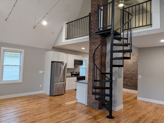 Building Photo - 1014 Kenilworth Ave