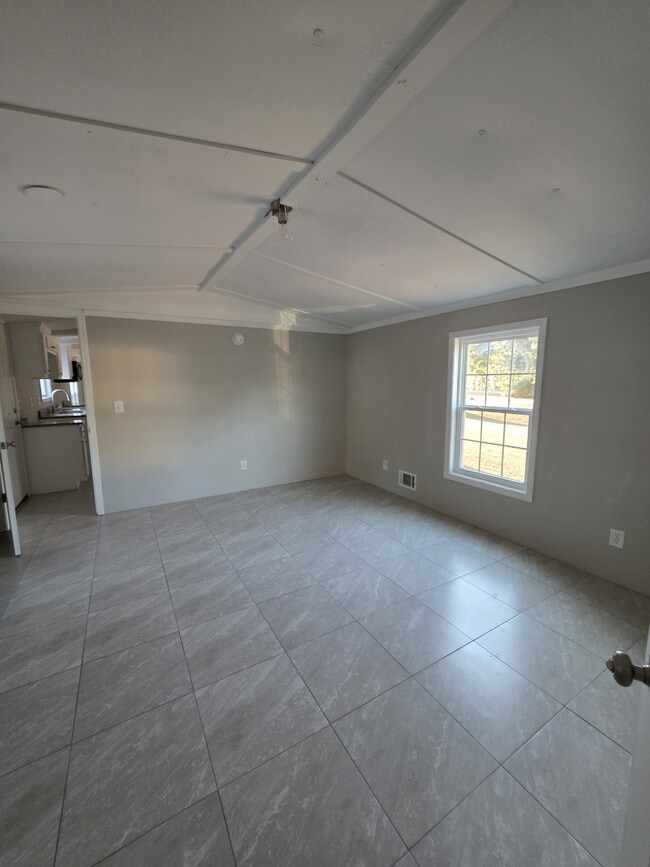 Building Photo - 126 Buckeye Ct