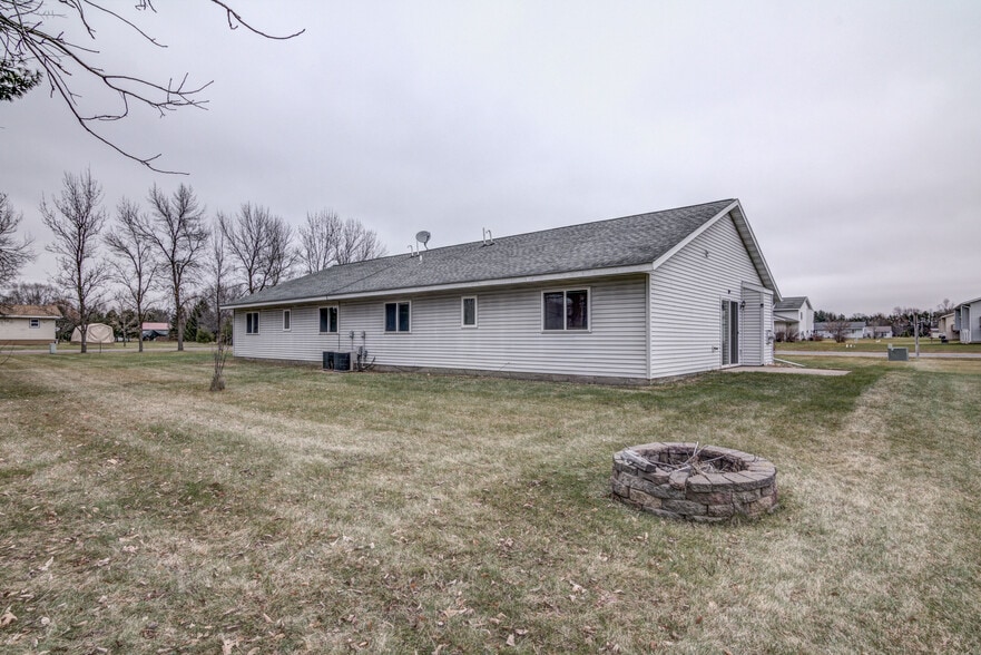 Building Photo - 13127 39th Ave N