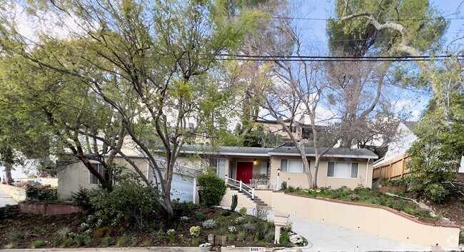 Building Photo - 3155 Linda Vista Rd