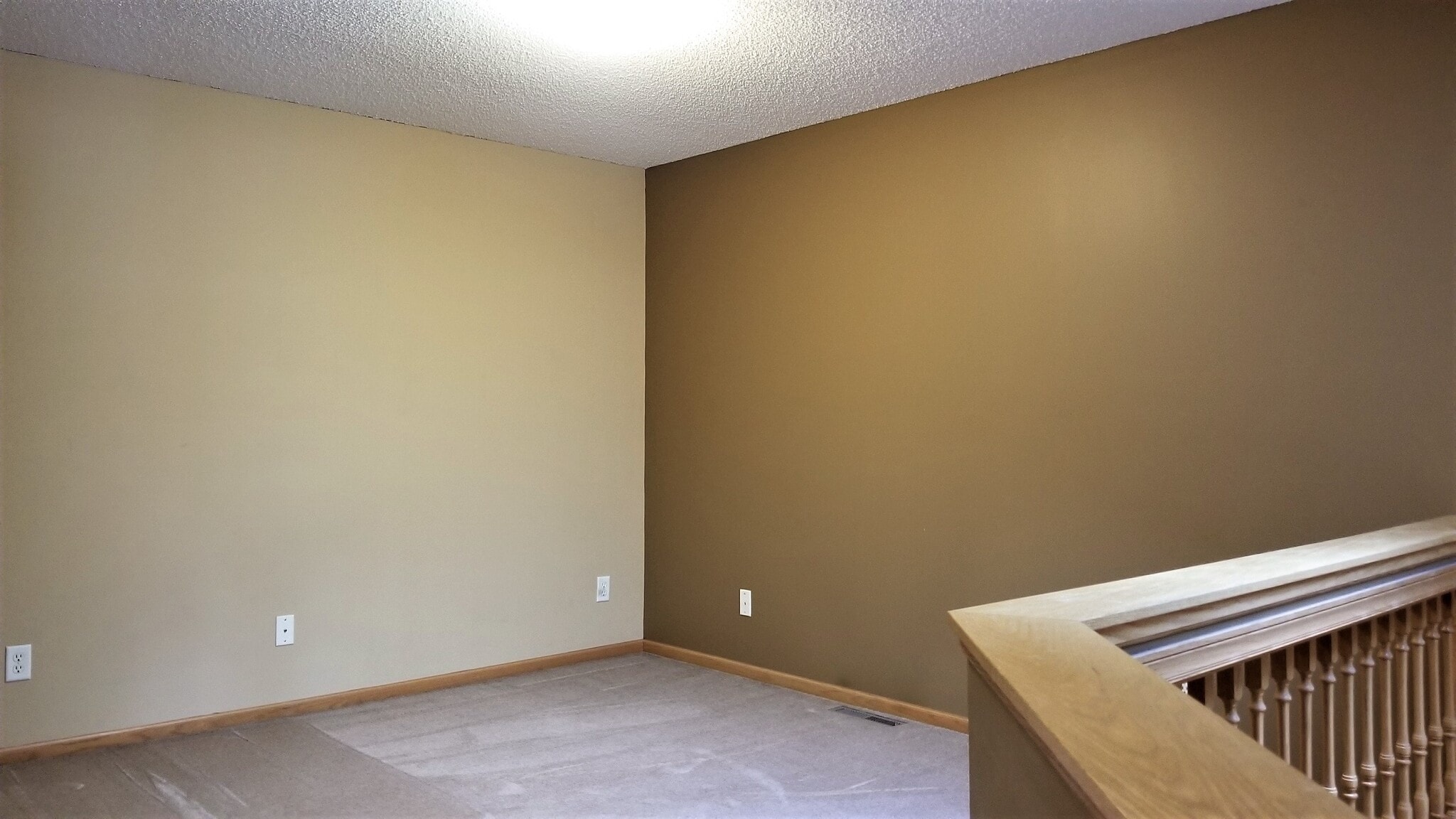 Building Photo - 725 Evergreen Cir