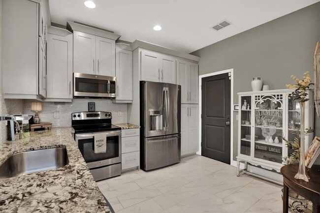 Building Photo - 1656 Nature View Dr