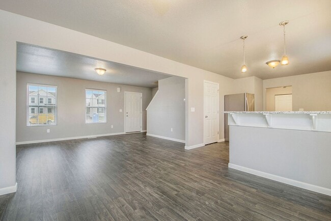 Building Photo - Newer 4 Bedroom for Lease