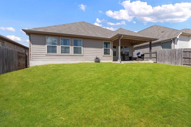 Building Photo - 220 Algaroba Loop
