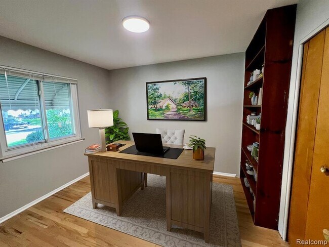 Building Photo - 808 Wellesley Ave