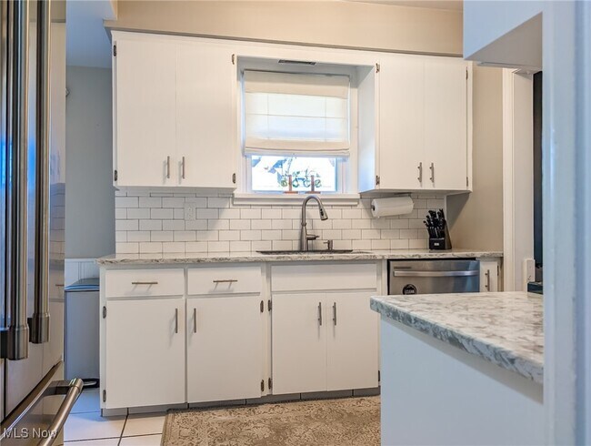 Building Photo - 4117 Silsby Rd