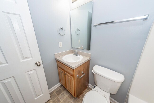 Building Photo - 248 Trickle Dr