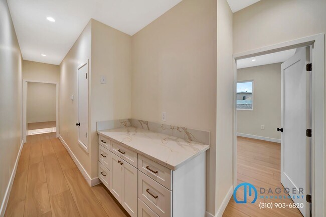 Building Photo - 2800 Winter St