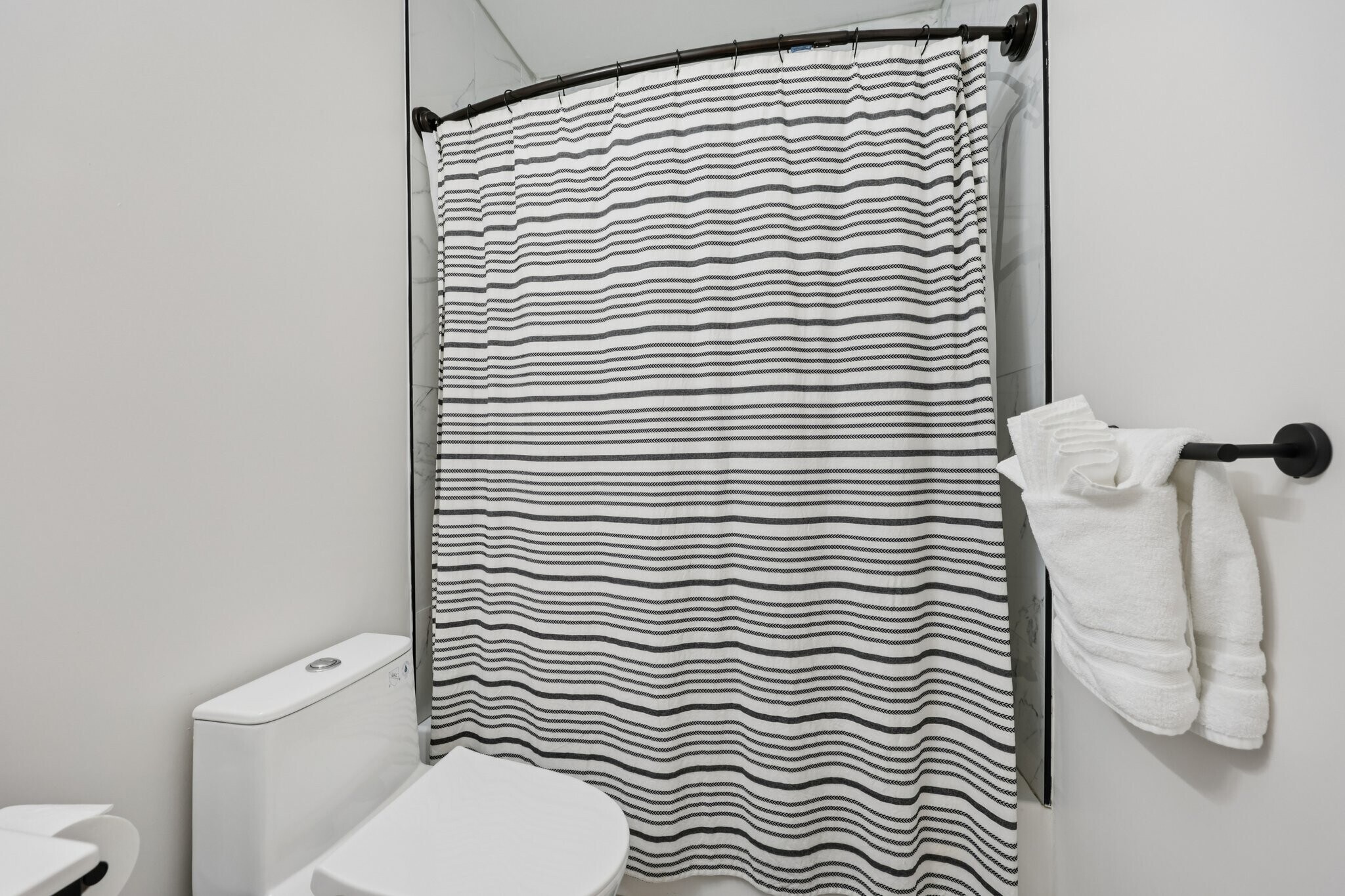 Building Photo - 2604 4th St NE