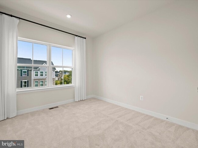 Building Photo - 7840 Blackbriar Wy