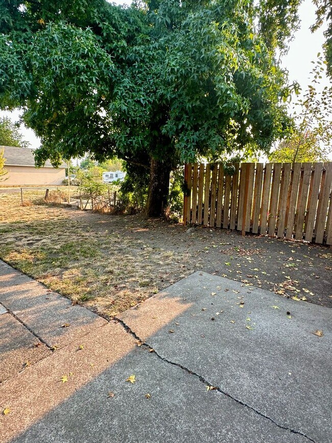 Building Photo - gbgh