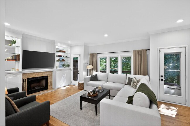 Building Photo - Elegant & Spacious Contemporary Townhome in Serene Potomac Enclave