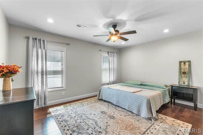 Building Photo - Stunning Custom-Built 4 Bedroom Duplex in East Jackson School District