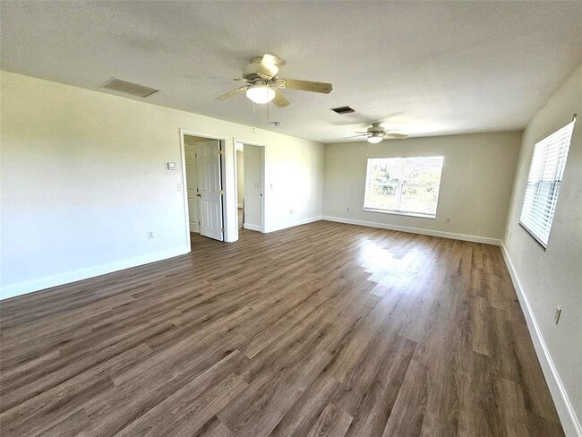 Building Photo - 9458 Anita Ave