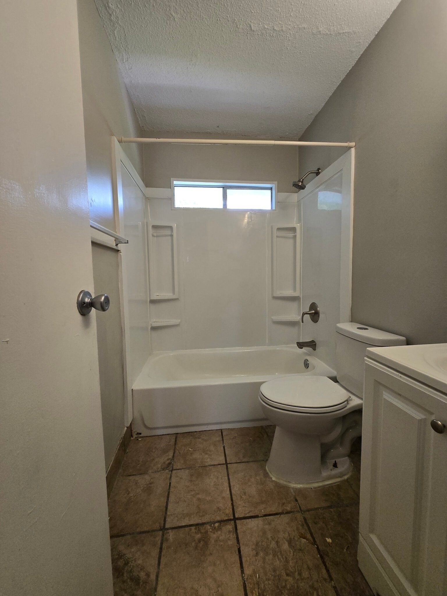 Building Photo - 1840 Tall Pines Cir