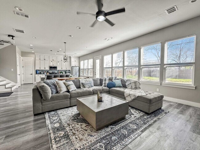 Building Photo - 2408 Pennsylvania Ave