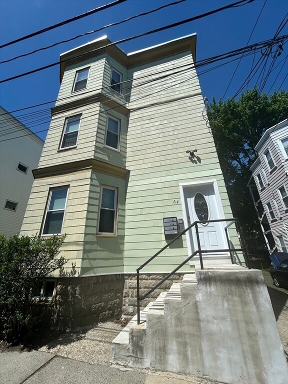 Building Photo - 64 Moreland St