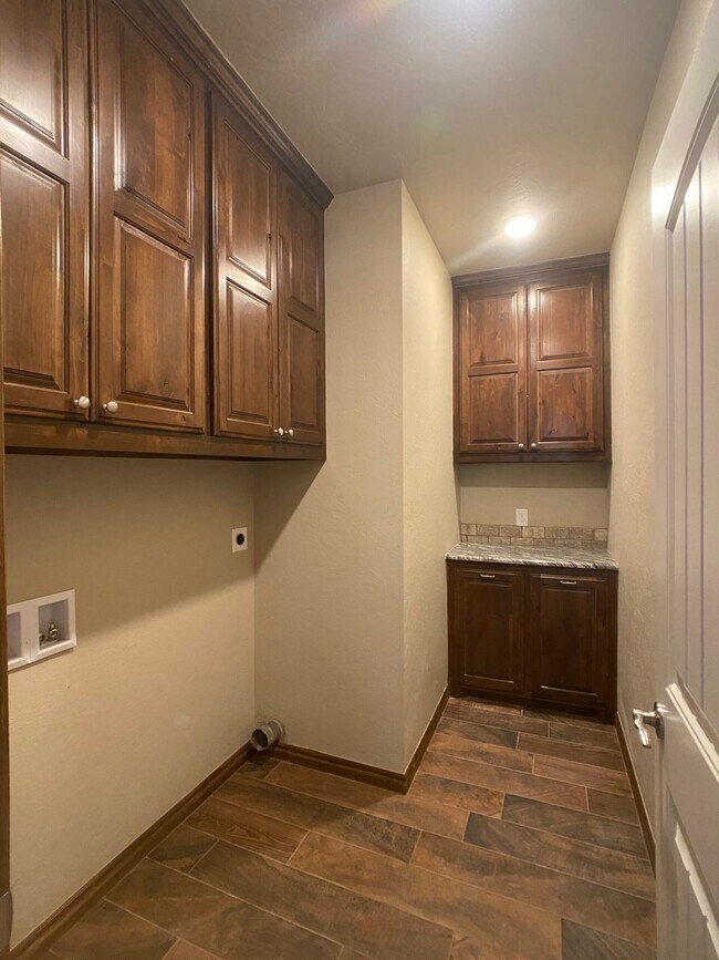 Building Photo - 3 Misty Morning Ln