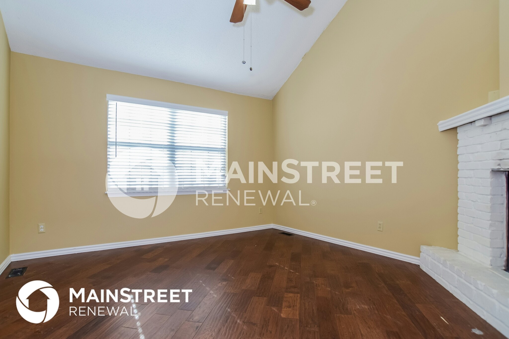 Building Photo - 1126 E Elizabeth St