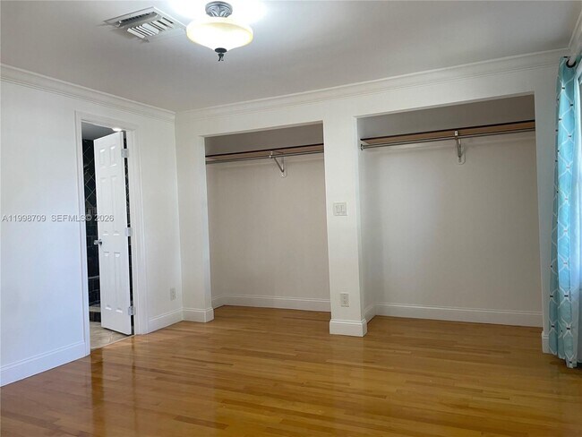 Building Photo - 258 SW 1st Ct