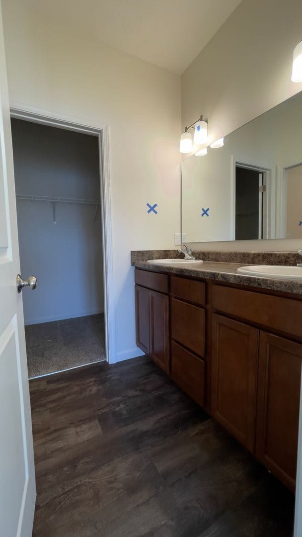 Building Photo - 3 Bedroom 2 Bath