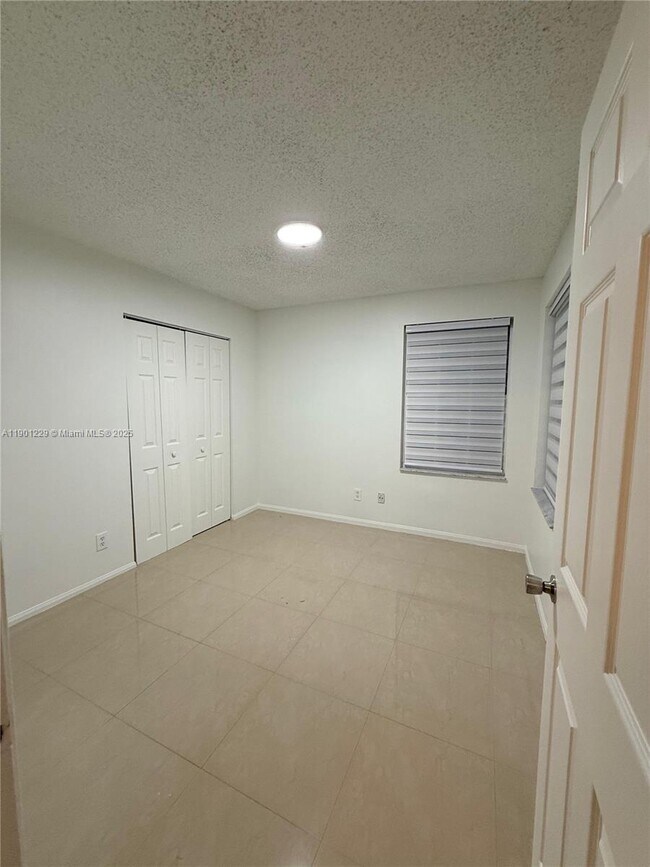 Building Photo - 2358 SW 177th Ave