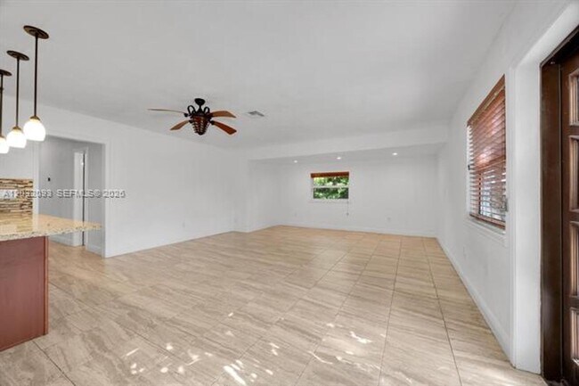 Building Photo - 13720 SW 74th Ct