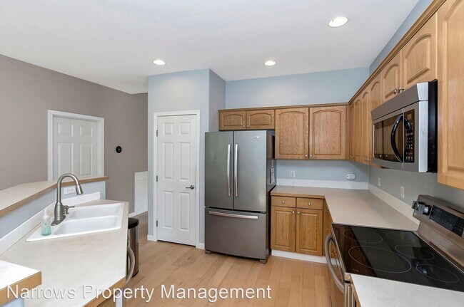 Building Photo - 5 br, 3 bath House - 21105 82nd ST E