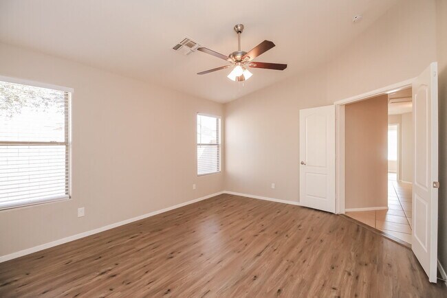 Building Photo - 3986 E Simpson Rd