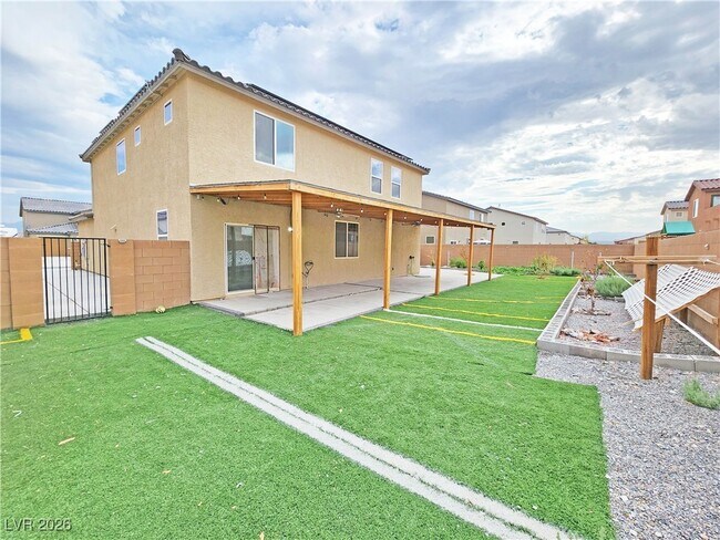 Building Photo - 3821 E Weld Ave