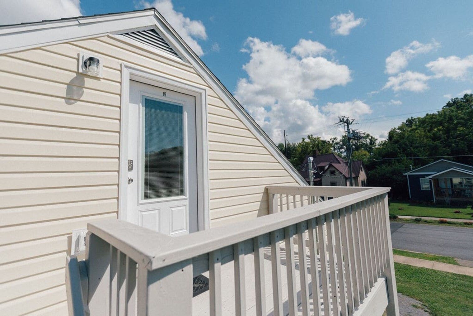 Building Photo - 905 Hill St