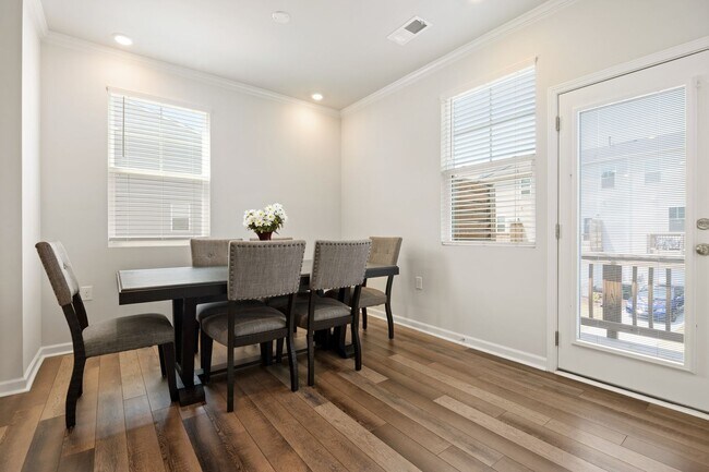 Building Photo - 2500 Chert Ln