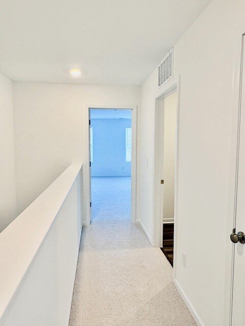 Building Photo - 463 Fran Dr