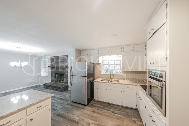 Primary Photo - 1526 Park Ave