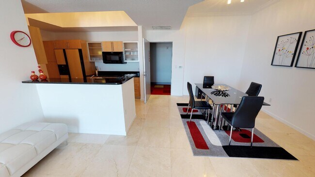 Building Photo - 1551 N Flagler Dr